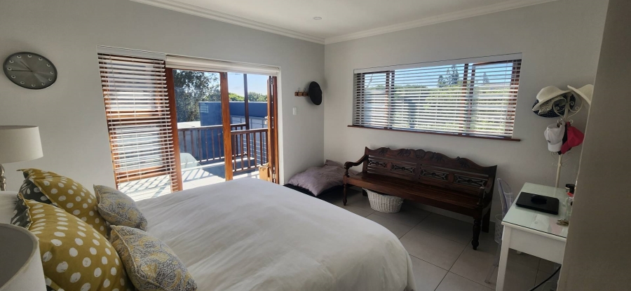 6 Bedroom Property for Sale in Fraaiuitsig Western Cape